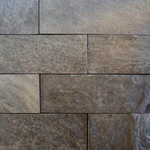 Dekoracyjny naturalny kamień Łupek Grey Brick 30x10x0,8-1,3 cm - opakowanie 30 szt.